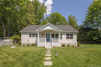 21 Anthony Ln, Darien, CT 06820