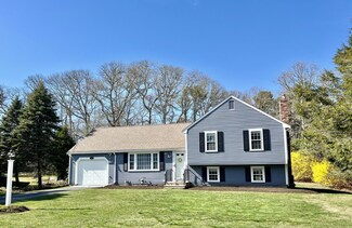 8 Walton Rd, Harwich, MA 02645