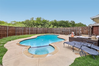 3801 Silver Maple Dr, Carrollton, TX 75007