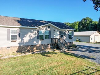 33201 Bivens St, Norwood, NC 28128