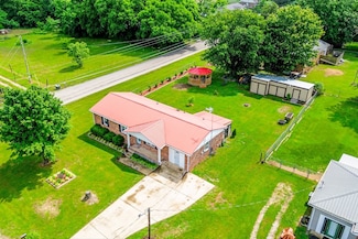 701 Miles Rd, Pulaski, TN 38478