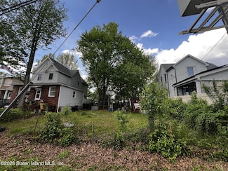 35 Sideview Ave, Staten Island, NY 10314