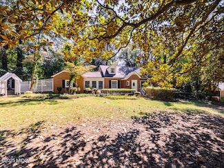 1237 Waverland Dr, Macon, GA 31211