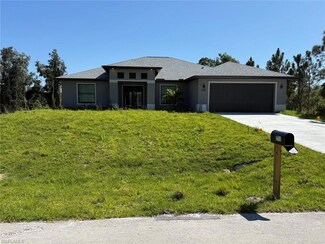 2711 36th St SW, Lehigh Acres, FL 33976