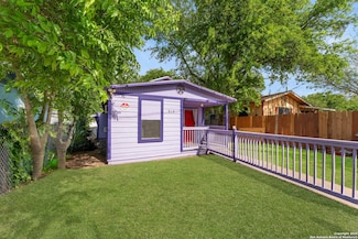 918 S Hamilton Ave, San Antonio, TX 78207