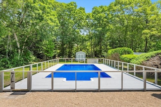 64 Old Depot Rd, Quogue, NY 11959