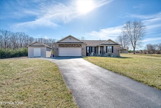 79 Davidson Ct, Crossville, TN 38555