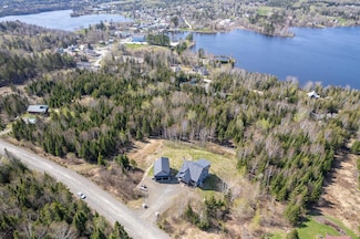 40 Spring St, Rangeley, ME 04970