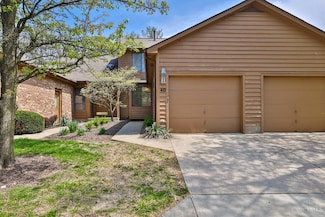 40 Evergreen Cir, Cincinnati, OH 45215