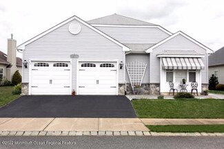 20 Wycliffe Dr, Manchester Township, NJ 08759