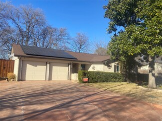911 Moorhead Ct, Arlington, TX 76014
