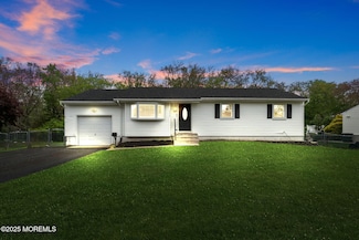 113 Darien Rd, Howell, NJ 07731
