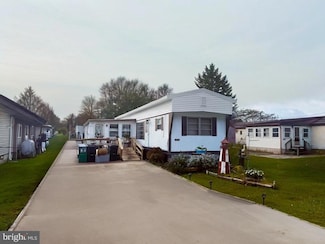 5372 Mccleary Dr, Chincoteague Island, VA 23336