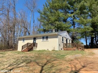 186 Grants Ln NE, Floyd, VA 24091
