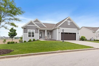 1386 Overlook Cir, Hartland, WI 53029