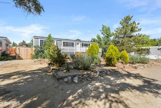 135 Zircon Dr, Reno, NV 89521