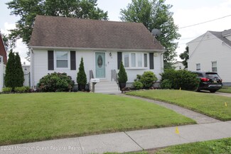 59 Johnson St, Fords, NJ 08863