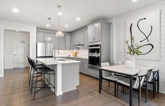 2 Winslow Ln Unit 102, Grafton, MA 01536
