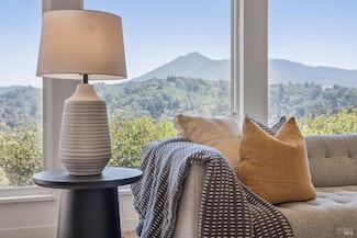 276 Fairhills Dr, San Rafael, CA 94901