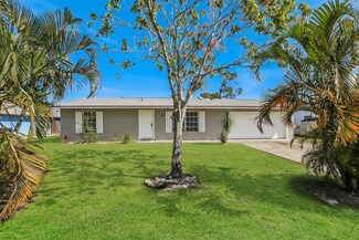 393 SE Galleon Ln, Port Saint Lucie, FL 34983