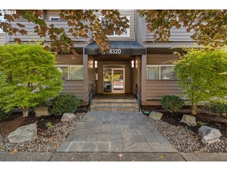 4320 S Corbett Ave Unit 108, Portland, OR 97239