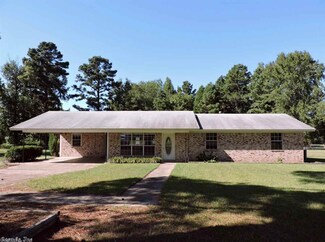 E Cherry St, Benton, AR 72015