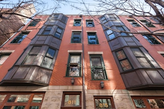 811 W Superior St Unit 3, Chicago, IL 60642