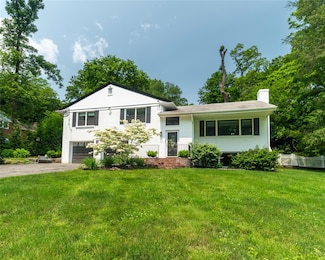 175 Chappaqua Rd, Briarcliff Manor, NY 10510