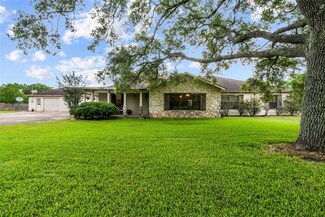 7114 Kari Ln, Richmond, TX 77469