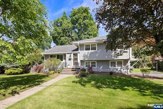 26 Clover St, Tenafly, NJ 07670