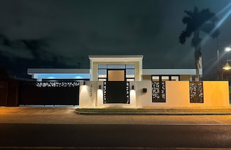 4-23 Ramirez de Arellano, Guaynabo, PR 00969