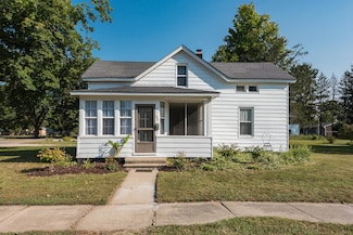 316 W Cherry St, Wayland, MI 49348
