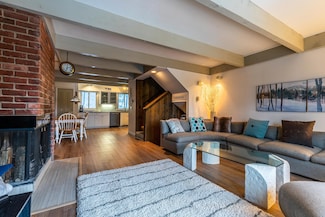 12 Stratton Rd W Unit 12, Winhall, VT 05340