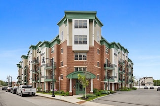 69 Foundry St Unit 305, Wakefield, MA 01880