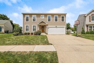 748 Bluejay Cir, Elk Grove Village, IL 60007