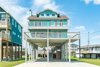 13027 Jolly Roger Dr, Freeport, TX 77541