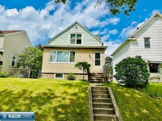 715 14th St N, Virginia, MN 55792