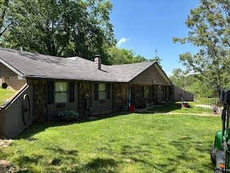 348 Holt Spring Rd, Marionville, MO 65705