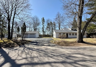 5237 Manor Rd, Rhinelander, WI 54501
