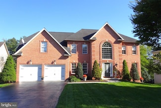 2505 Castlegreen Dr, Greencastle, PA 17225