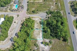 51 Carraway Ln, Carrabelle, FL 32322