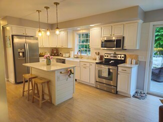 58 Briarwood Dr, New Gloucester, ME 04260