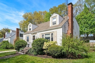 30 Van Brunt St, Hyde Park, MA 02136
