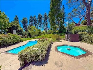 241 W Avocado Crest Rd, La Habra Heights, CA 90631