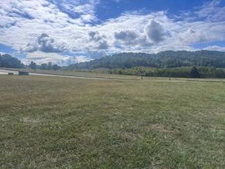 127 Brenray Dr, Harriman, TN 37748