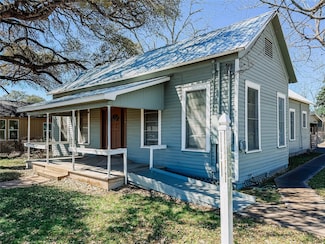 1404 Fannin St, Columbus, TX 78934