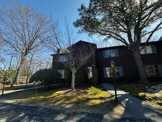 30 Governors Hill Unit 540, West Warwick, RI 02893