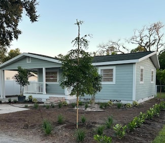 1704 54th Ave E, Bradenton, FL 34203