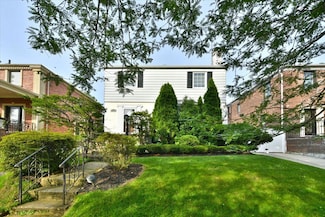 80-07 192nd St, Jamaica, NY 11423