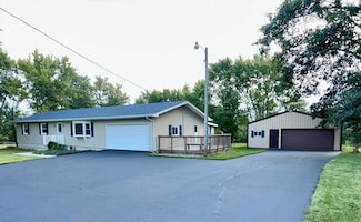 18505 Clark St, Lowell, IN 46356